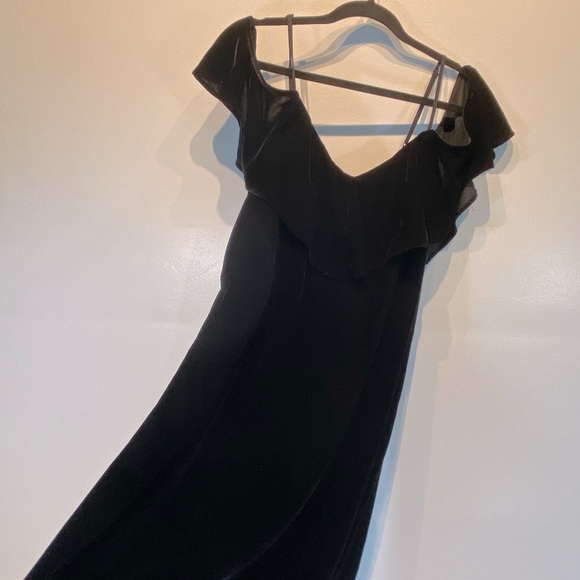 Anthropologie Velvet Midi Dress Size Large Cold Shoulder Women's Color Black - Picture 6 of 15